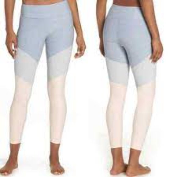 Outdoor Voices Colorblock 7/8 Springs Leggings in grey pink, Small - Picture 2 of 6